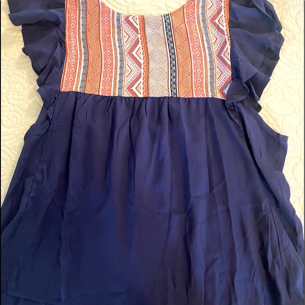 Adorable boutique blouse with flutter sleeves